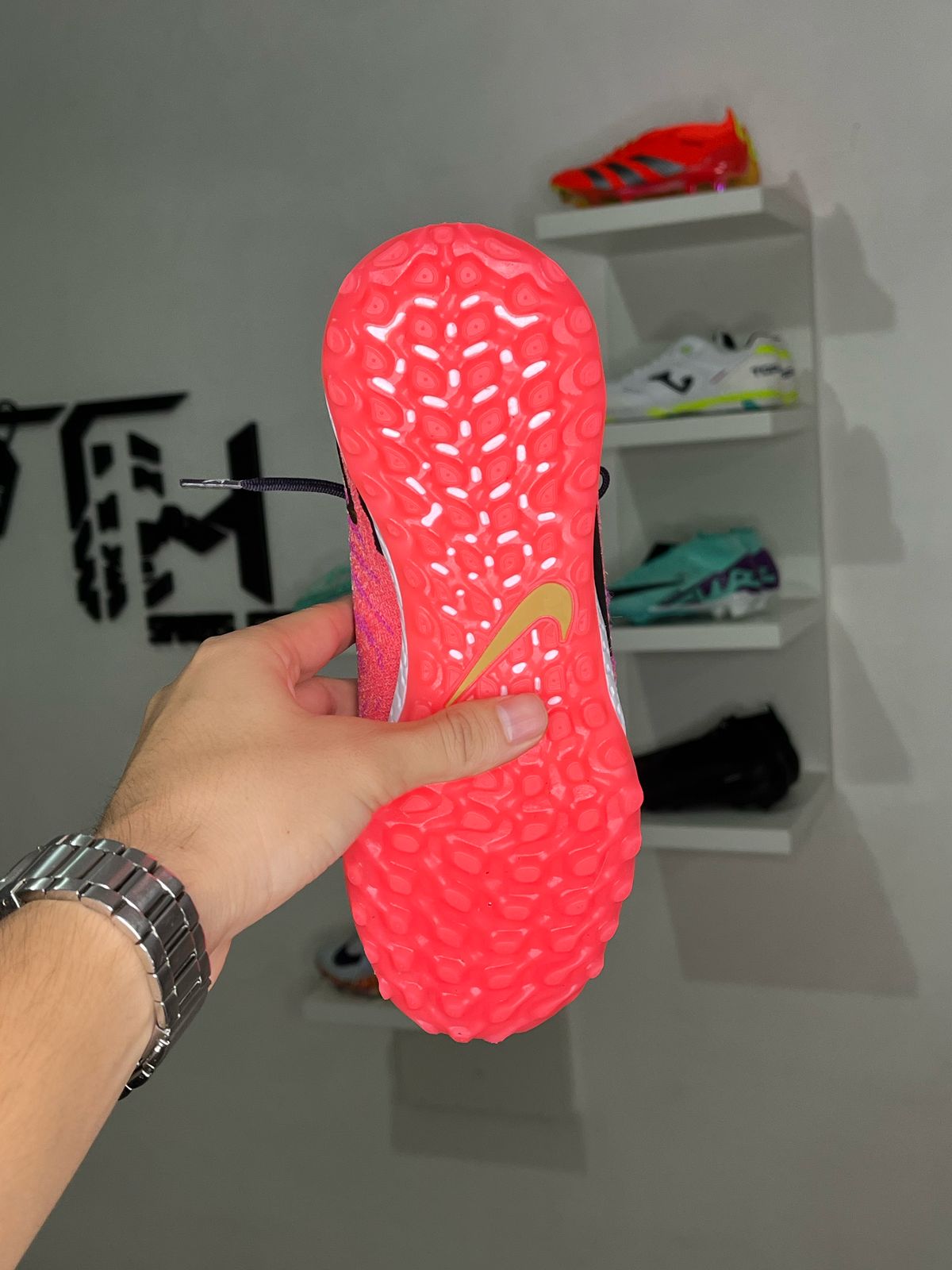 Chuteira Nike React Phantom GX Elite Society (PRONTA ENTREGA)