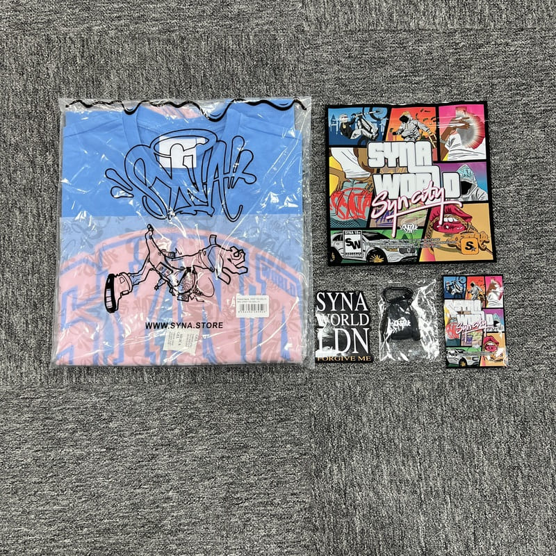 Camiseta Syna World College Azul Claro