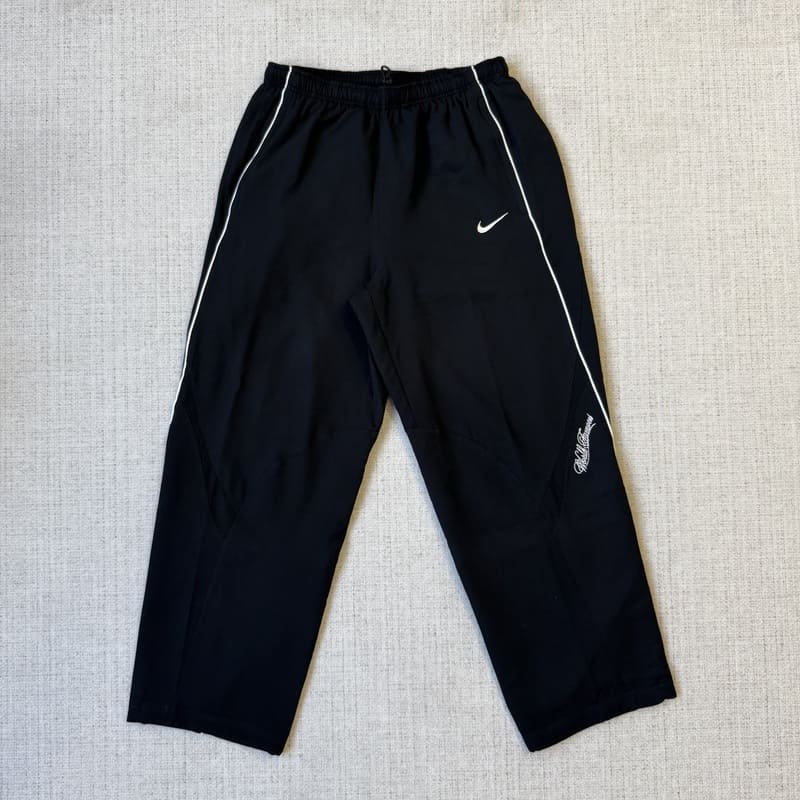 Conjunto Supreme x Nike Track Preto