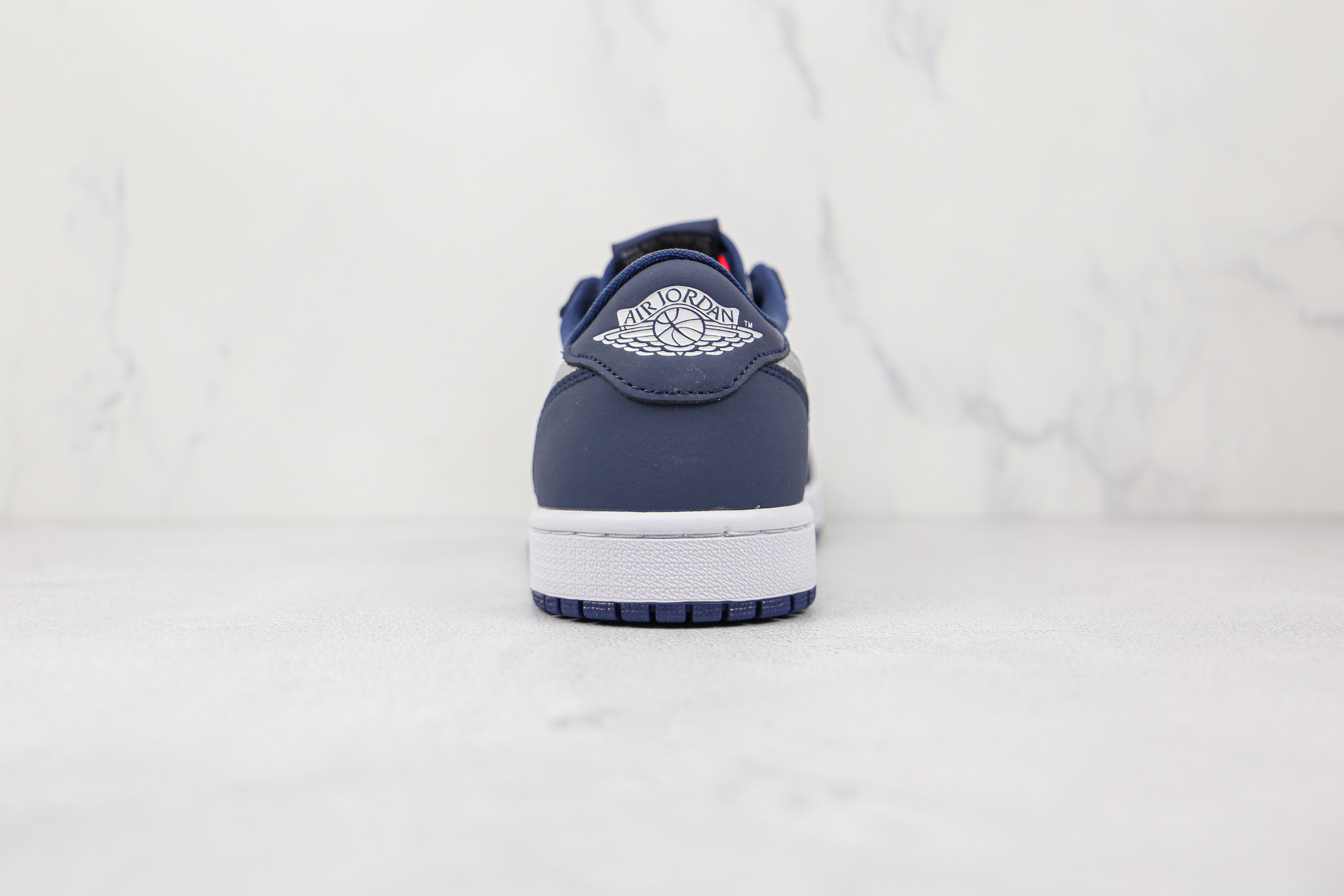 Jordan 1 Low SB MidNight Navy