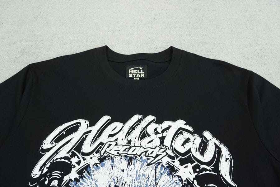 Camiseta Hellstar The World Is Yours