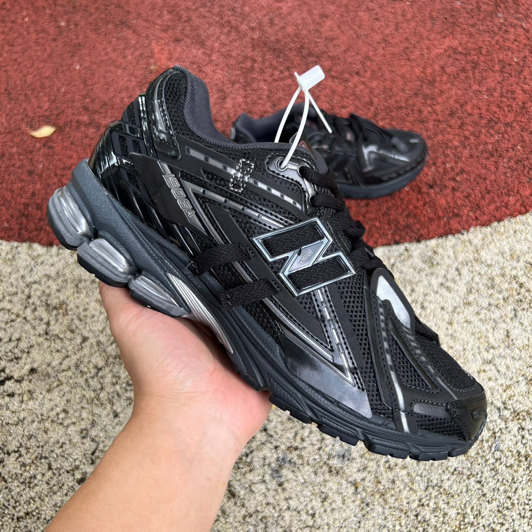 New Balance 1906 Black