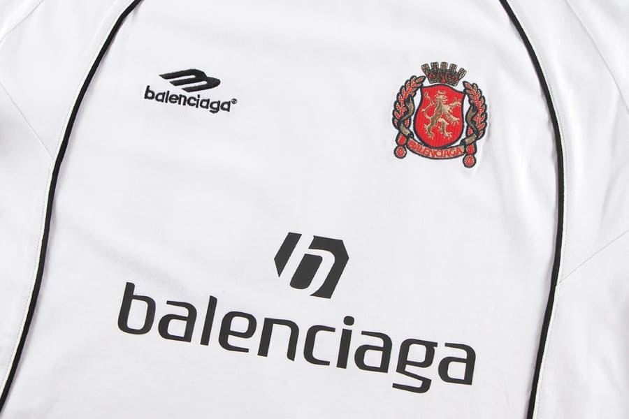 Camisa Balenciaga Soccer Tokyo #10