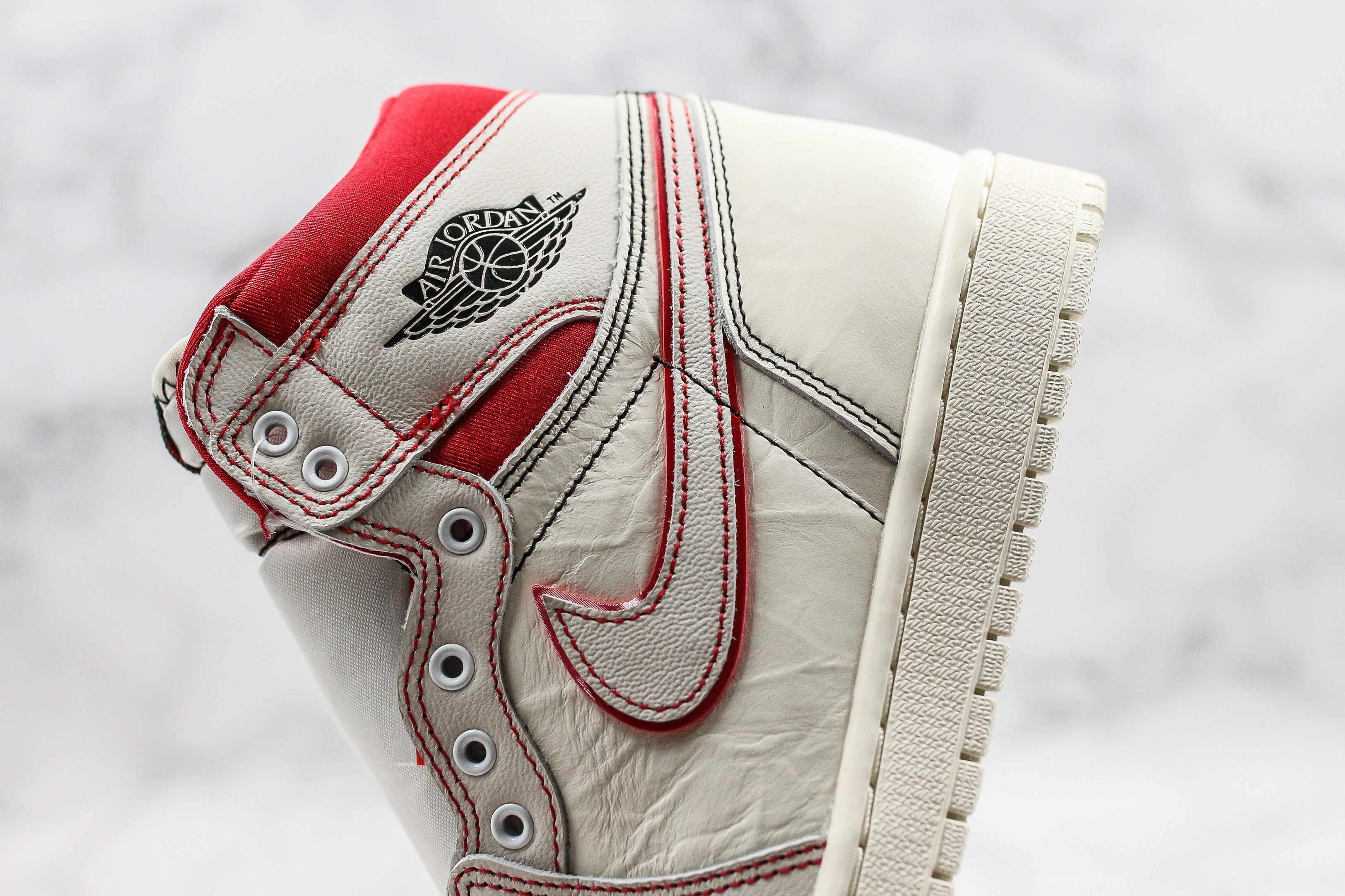 Jordan 1 Retro High Phantom Gym Red