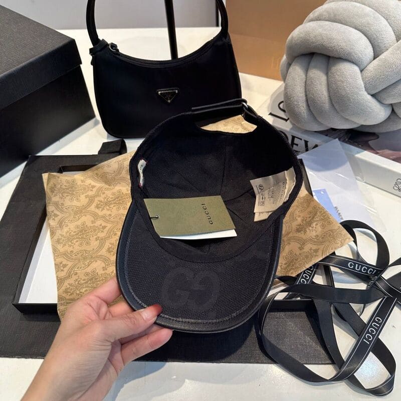 Boné Gucci Jumbo GG Preto